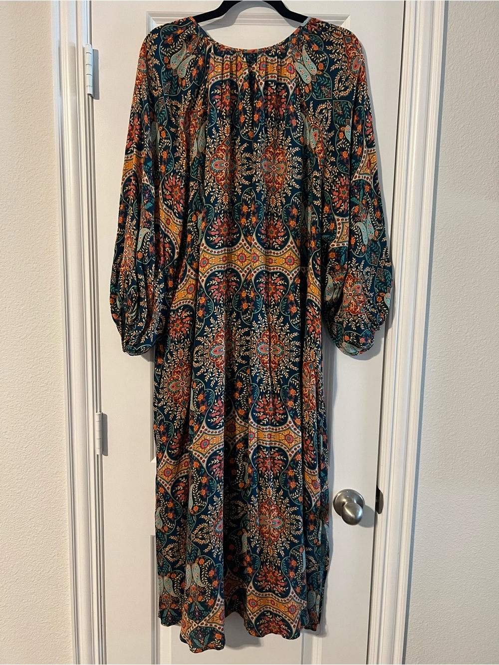 Patterned Midi Dress - Picture 6 of 6